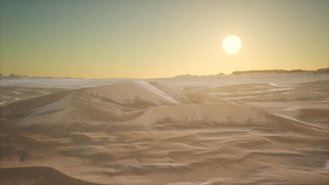 Rote-Sandwüstendünen-Bei-Sonnenuntergang
